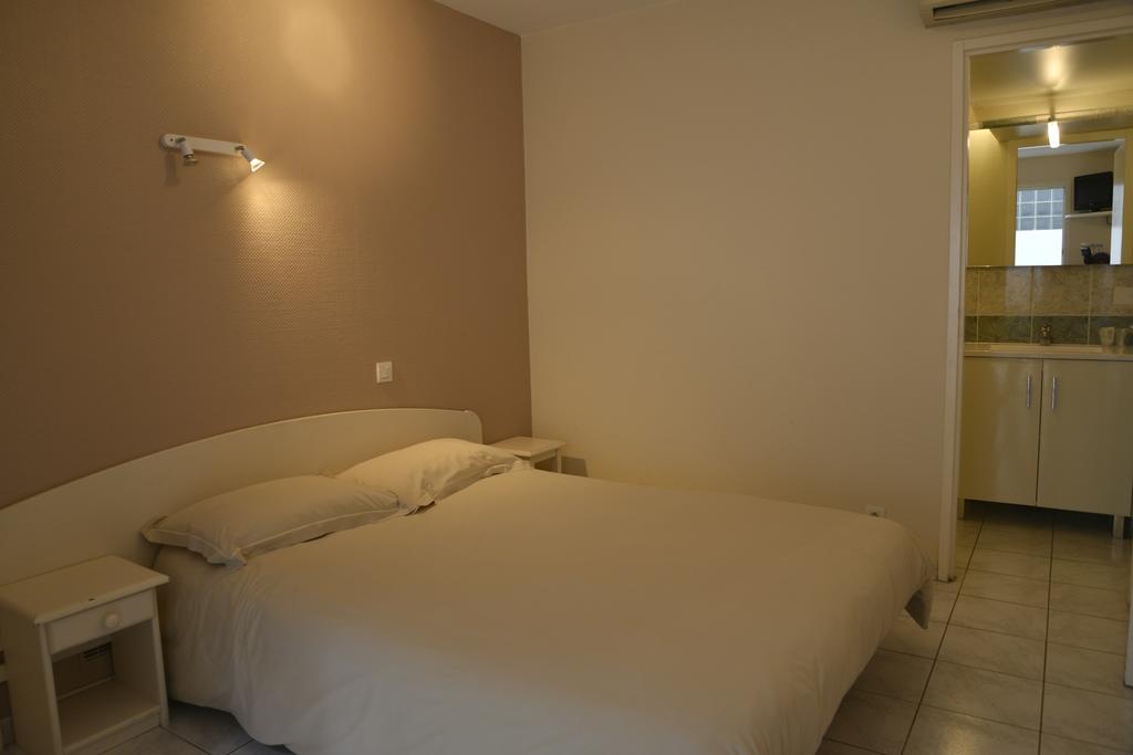 Hotel Des Arceaux Saint-Sever  Zewnętrze zdjęcie